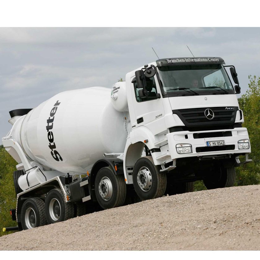 Мерседес Аксор миксер