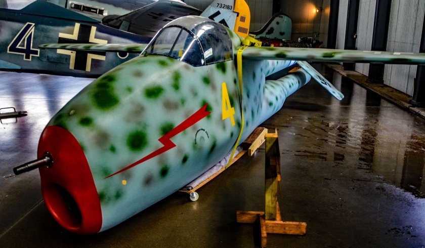 Blohm &amp; Voss p 213