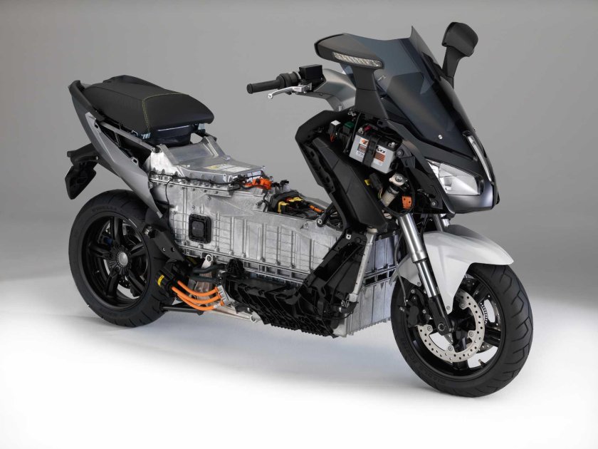 Электроскутер BMW C Evolution