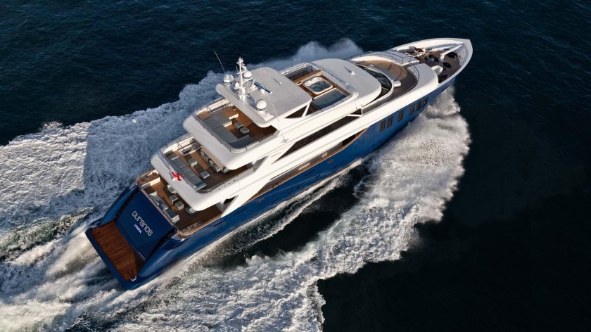 Яхта Tecnomar Владивосток чья