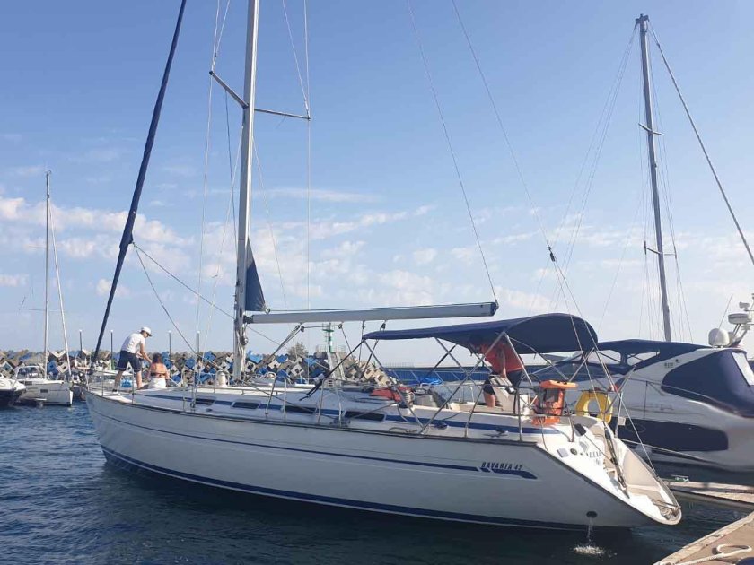 Яхта Бавария 42
