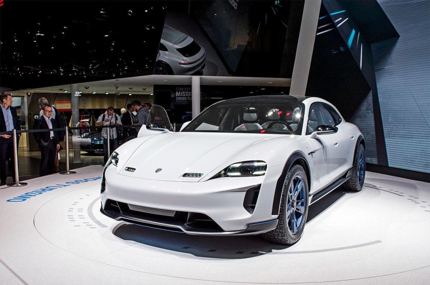 Porsche Mission e Cross Turismo