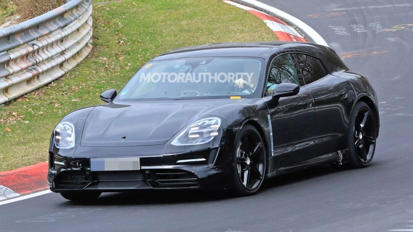 Porsche Taycan Cross