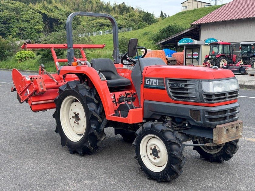 Минитрактор японский