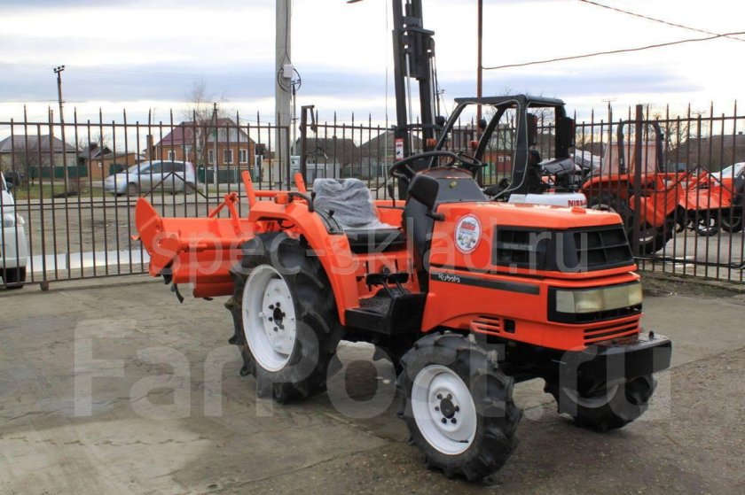 Минитрактор Кубота 7001