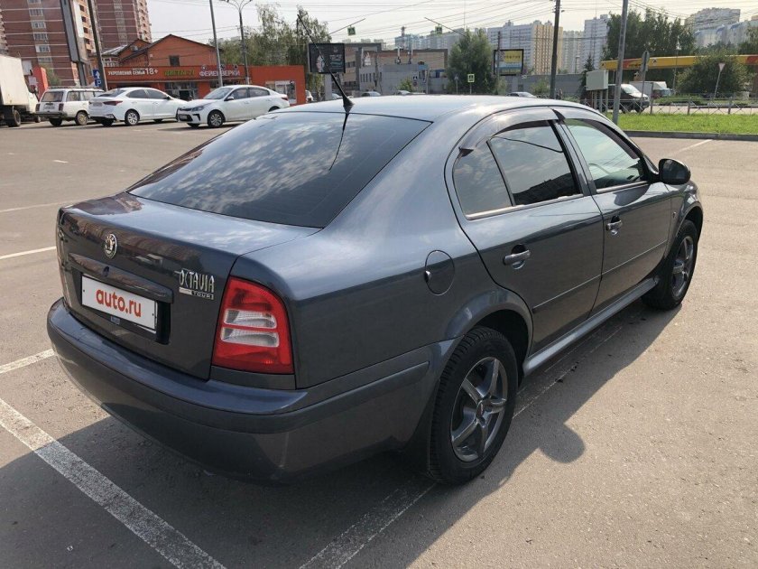 Октавия 1.8турбо2008 год