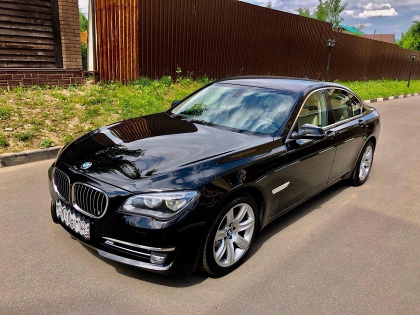 BMW 750d f01