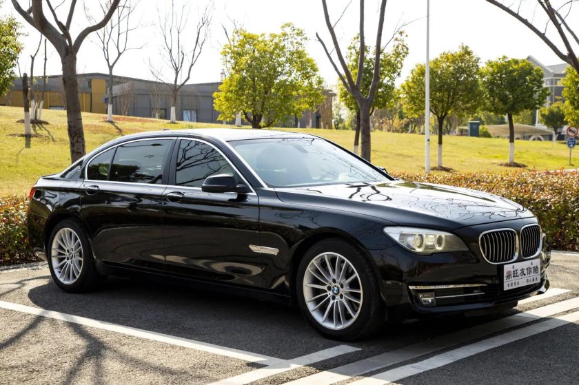 Бмв 740 li xdrive