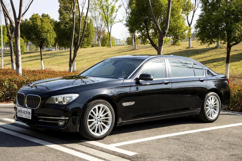Bmw 750li f02
