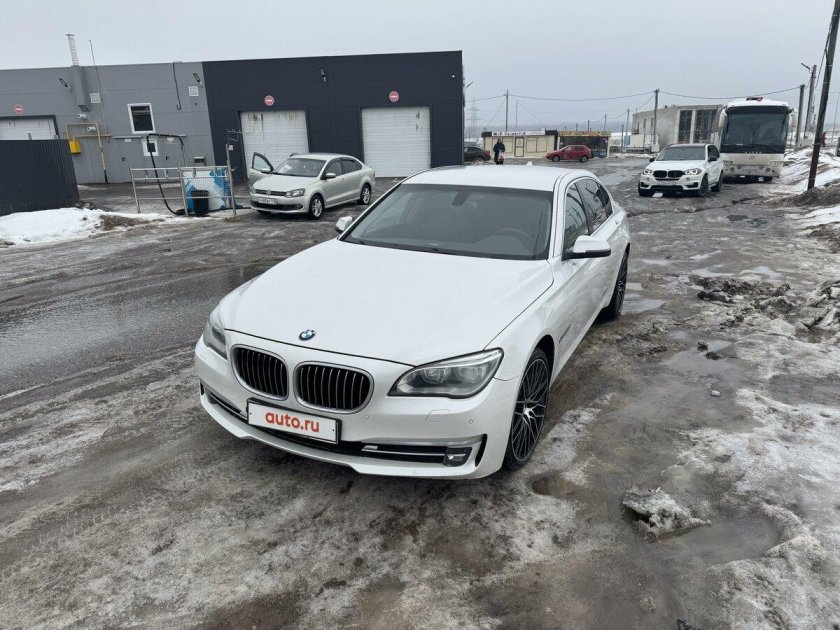 Бмв 7 серии 2010