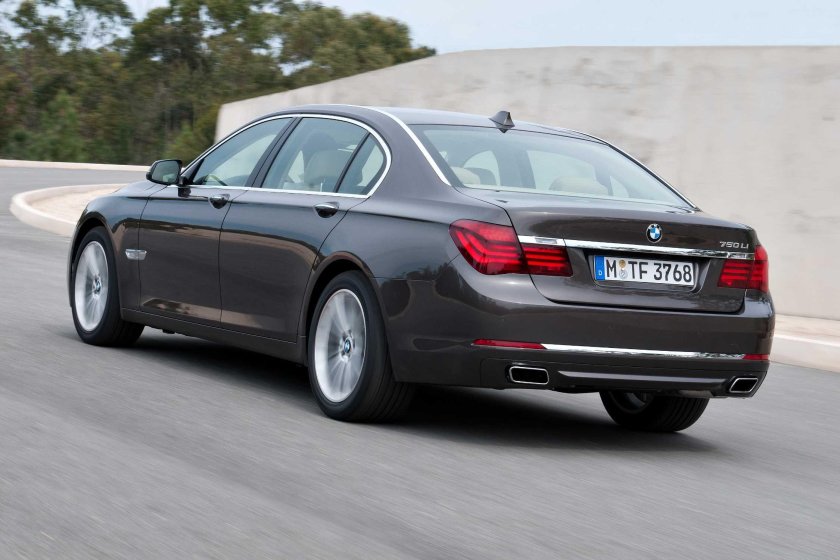 BMW 750 li sedan