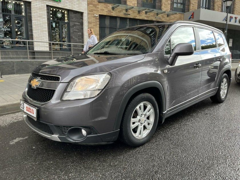 Chevrolet Orlando 2010 — 2018 серебристый