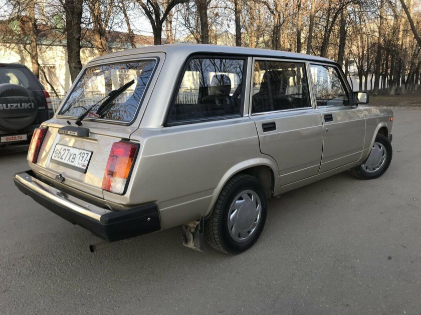 ВАЗ 2104 Золотая