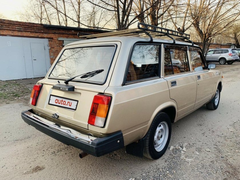 ВАЗ 2104 бежевая