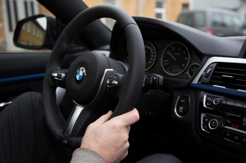 BMW x6 за рулем