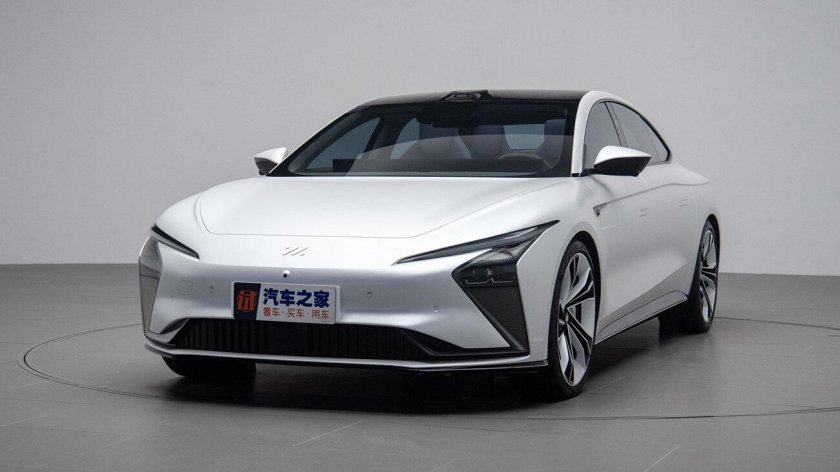 Zhiji l7 электрокар