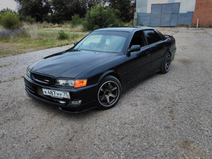 Toyota Chaser te37