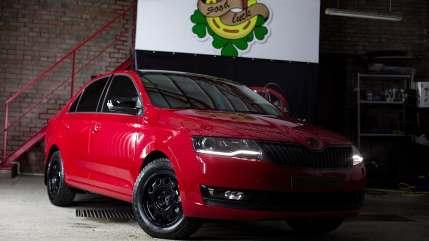 Skoda Rapid 2018 Black Edition