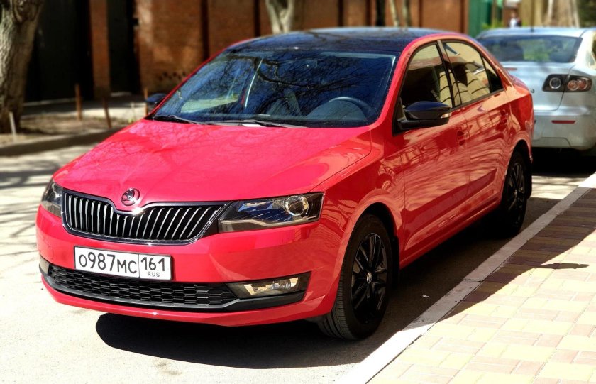 Skoda Rapid 2018 Black Edition