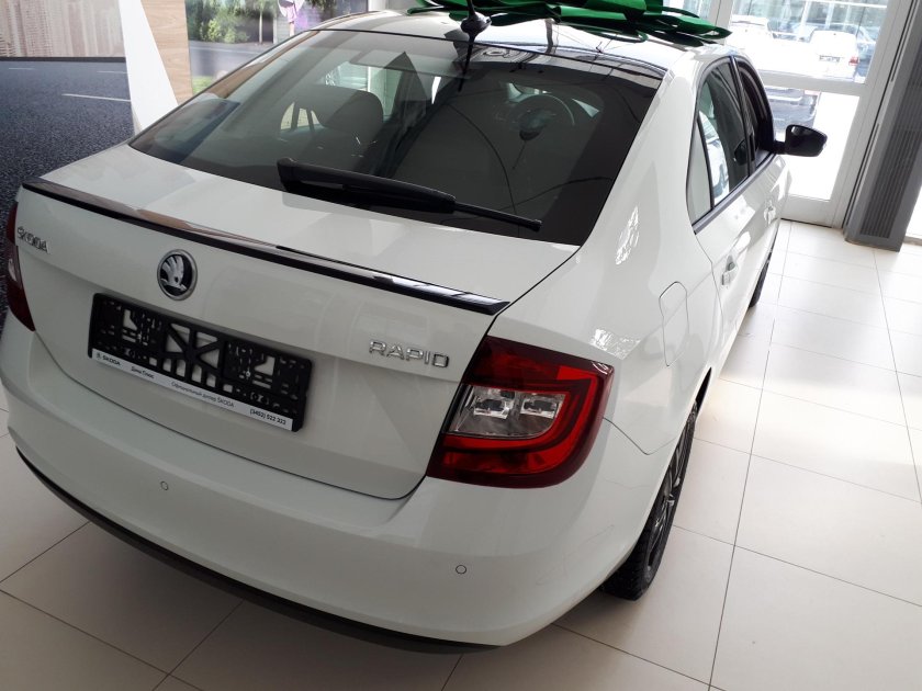 Шкода Рапид Блэк