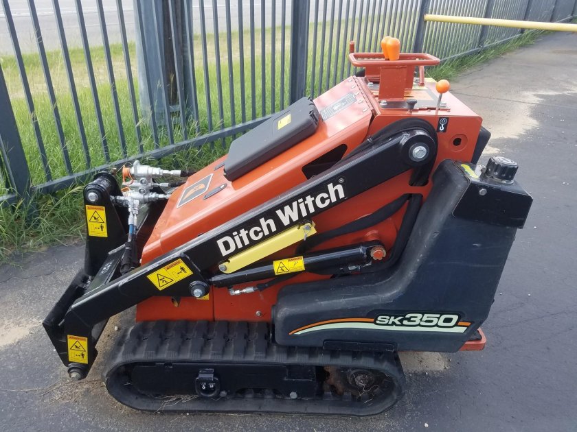 Ditch Witch sk 750