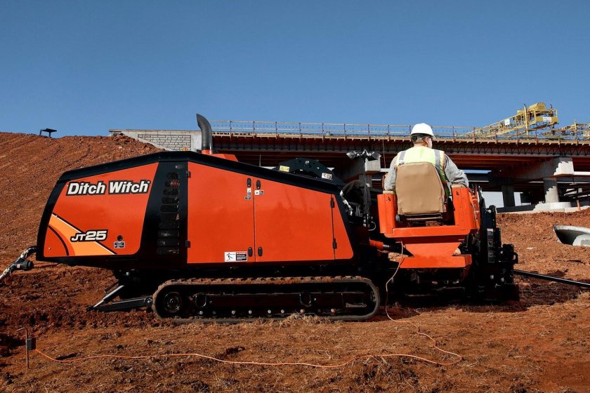 Ditch Witch jt2320