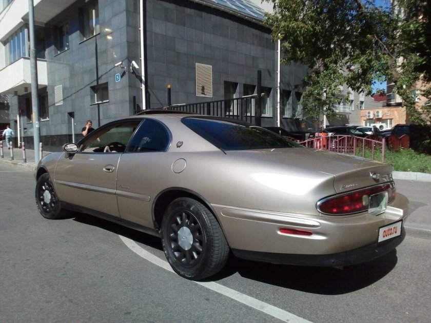 Бьюик Ривьера 1995