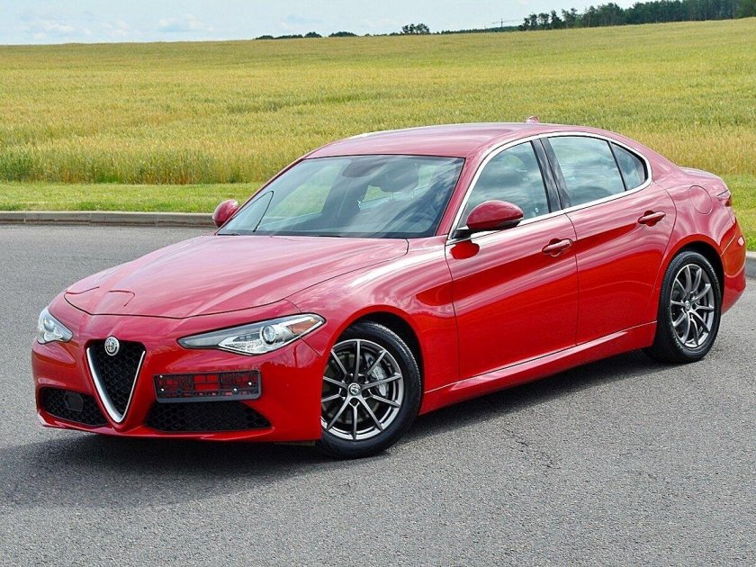 Alfa romeo giulia квадрифолио