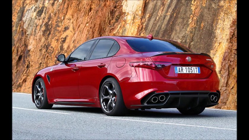 Машина Alfa Romeo Giulia