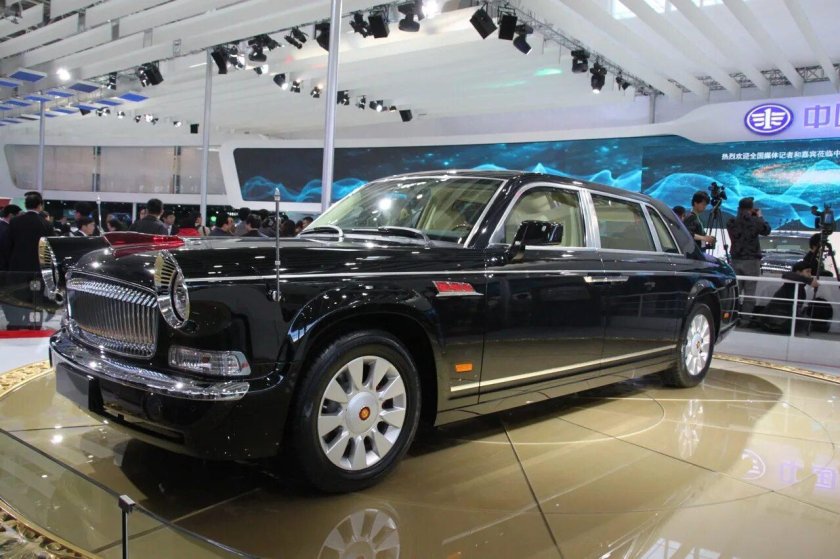 FAW Hongqi HQE