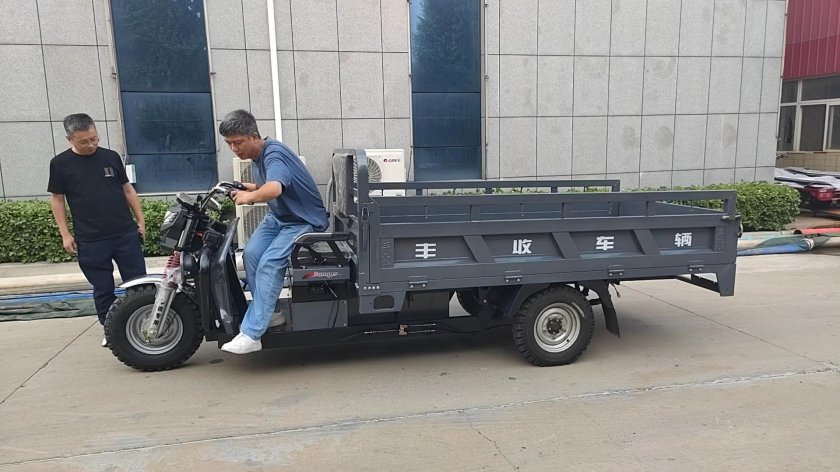 Грузовой электротрицикл rutrike