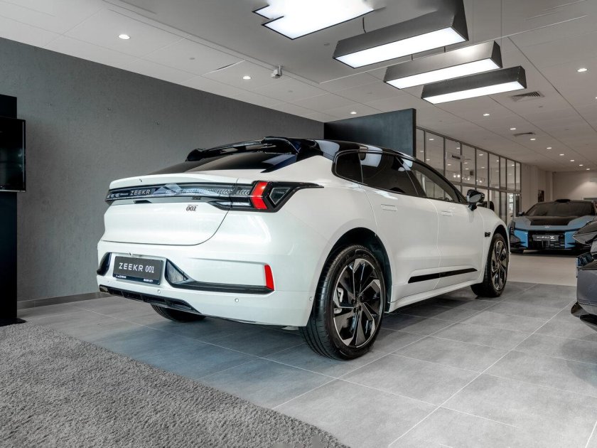 Zeekr 001