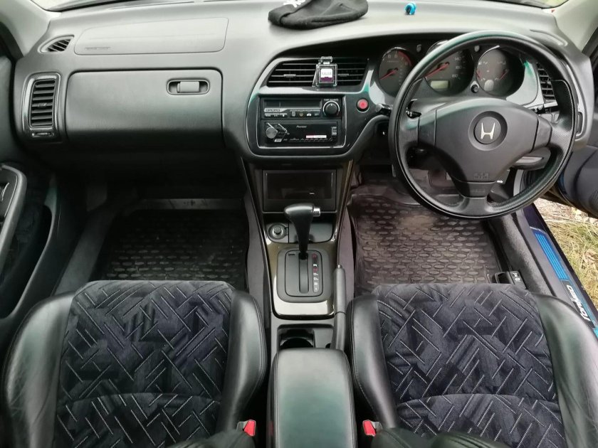 Хонда Торнео 2001 салон