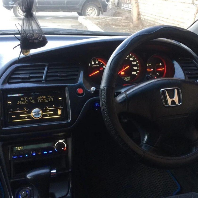 Хонда Торнео салон