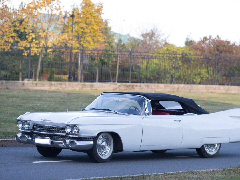 Cadillac Eldorado 1959 белый