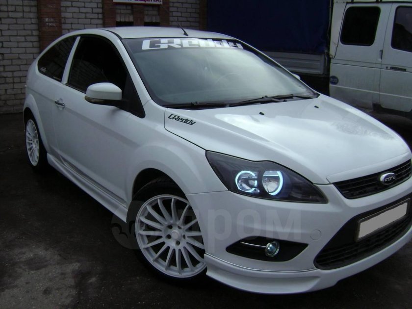 Форд фокус 2 рестайлинг седан белый