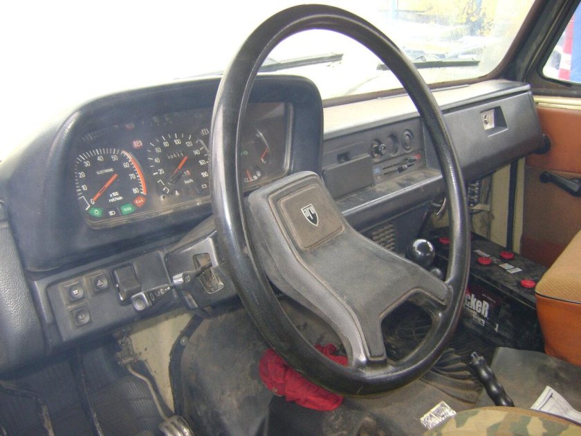 Автомобиль аро