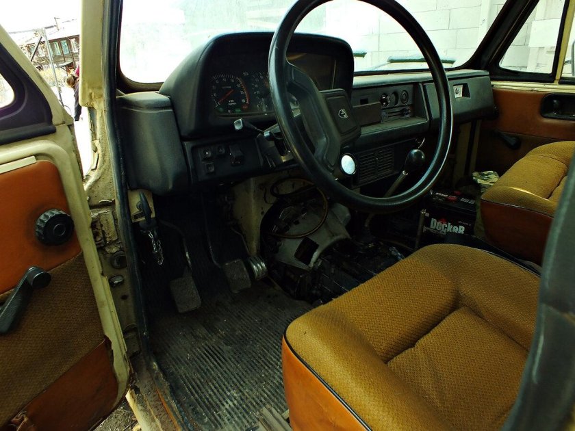 Ford bronco 2 салон