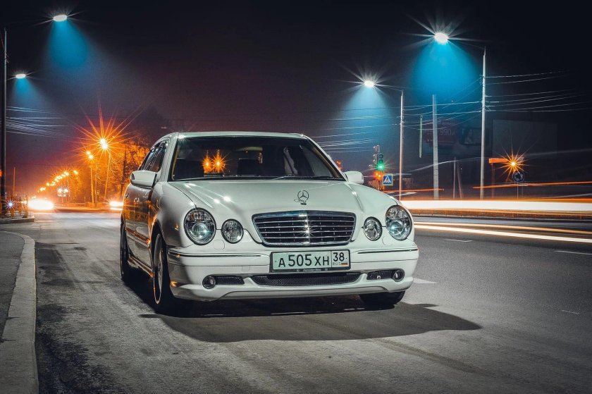 Мерседес с 4 фарами