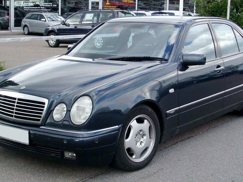 W210