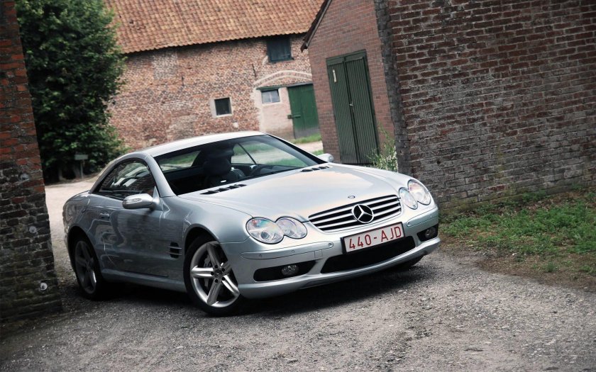 Мерседес с круглыми фарами