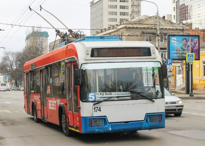 БКМ 19 троллейбус