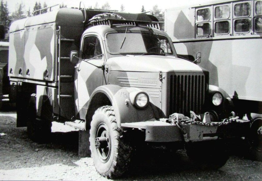 На шасси ГАЗ 63