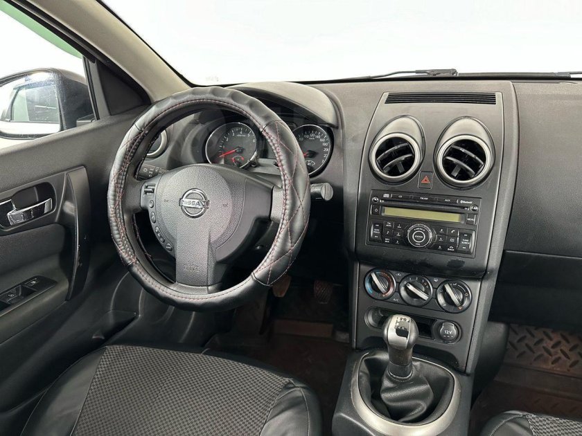 Nissan qashqai 2012