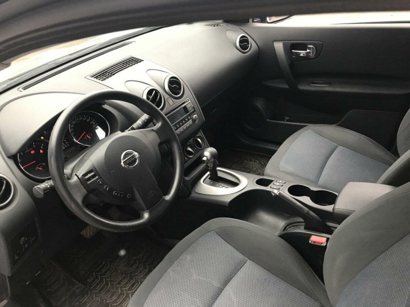 Nissan Qashqai 2007 салон