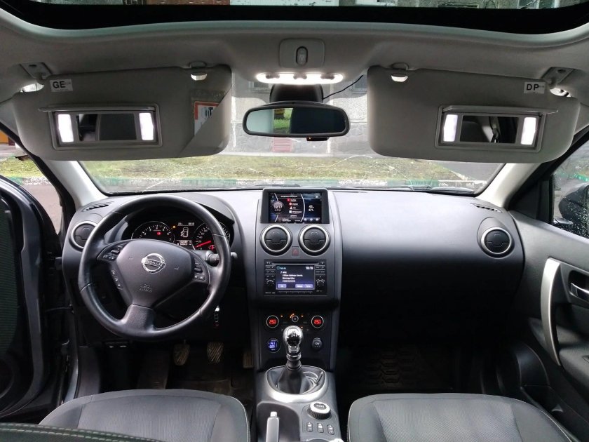 Nissan Qashqai+2 салон