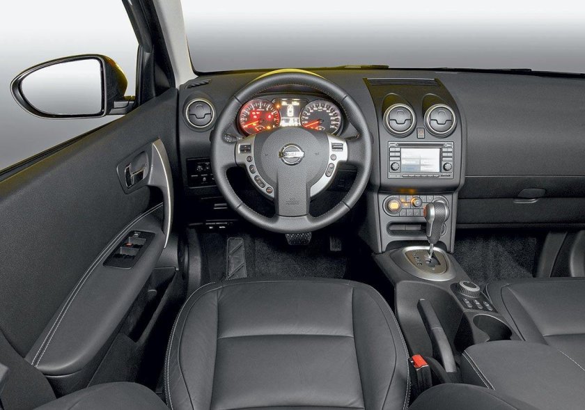 Nissan Qashqai 2007 салон
