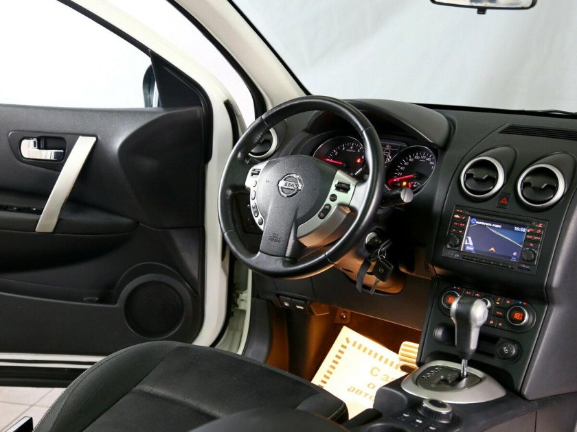 Nissan Qashqai+2 салон