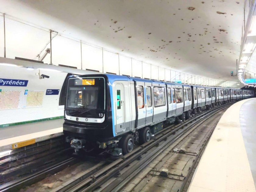 Новые поезда метро