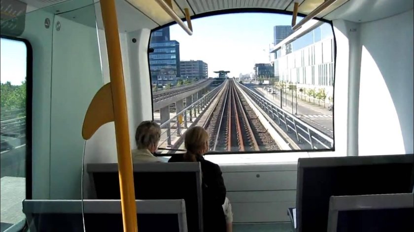 Метро в Дубае без машиниста